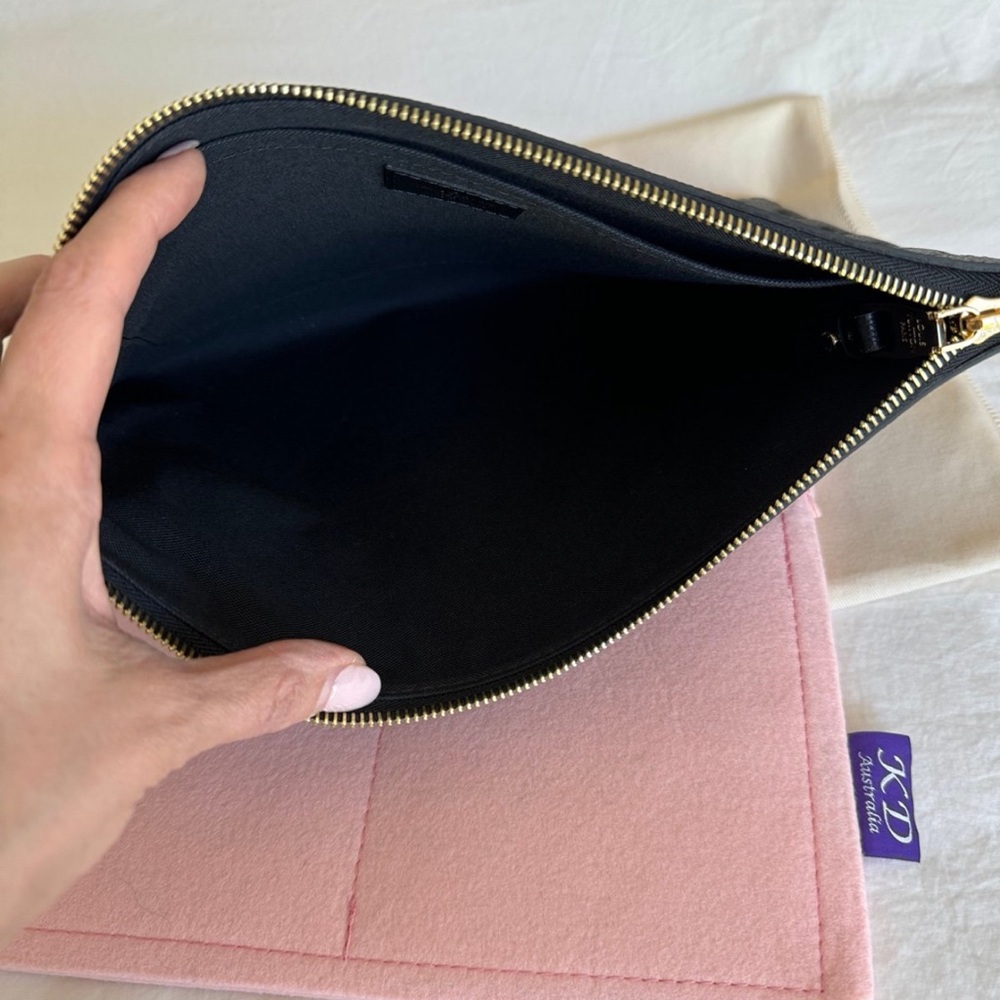[AUTHENTIC] Louis Vuitton Black Empriente Daily Pouch - Picture 6 of 6
